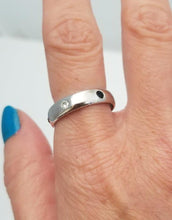 Load image into Gallery viewer, 14k White Gold 1/10ct Round Diamond 1/10ct Round Sapphire Eternity Wedding Band