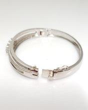 Load image into Gallery viewer, 2.00ct Four Diamond Floating Split Bangle Bracelet In 14k White Gold