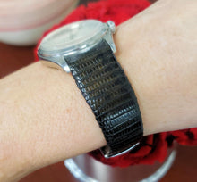 Load image into Gallery viewer, Vintage 32mm 1952 Rolex Oyster Royal Rare Dial Stainless Steel Lizard 6144