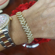 Load and play video in Gallery viewer, 4.00ct Natural Diamond Arrow Link Tennis Bracelet 10mm 14k Yellow Gold 7 1/2"