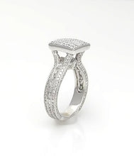 Load image into Gallery viewer, 18k White Gold Rayalty 2.00ct Princess Diamond Invisible Set Ring