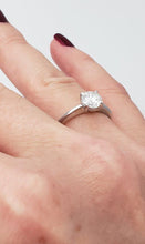 Load image into Gallery viewer, 585 14k White Gold 1.00ct Round Diamond Solitaire Engagement Ring