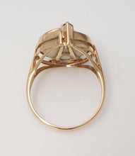 Load image into Gallery viewer, 14k Yellow Gold Round Mabe Pearl & Sapphire Ring