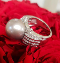 Load image into Gallery viewer, Exquisite 14k White Gold 14mm Tahitian Pearl and Diamond Ring