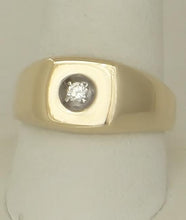 Load image into Gallery viewer, MENS 10k YELLOW GOLD HIGH POLISH 1/10ct ROUND DIAMOND SOLITAIRE BAND RING