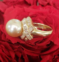 Load image into Gallery viewer, 18k Yellow Gold 13.5mm Golden Tahitian Pearl & Diamond Ring - High-End Quality