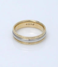 Load image into Gallery viewer, Mens Two Tone 18k Yellow Gold Platinum Carved Design Ribbed Wedding Band
