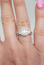 Load image into Gallery viewer, .85ct Straight Baguette &amp; Round VS1-2 Diamond Ring In 750 18k White Gold
