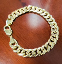 Load image into Gallery viewer, Mens 14k Yellow Gold Hollow 11mm Cuban Bracelet 9&quot;
