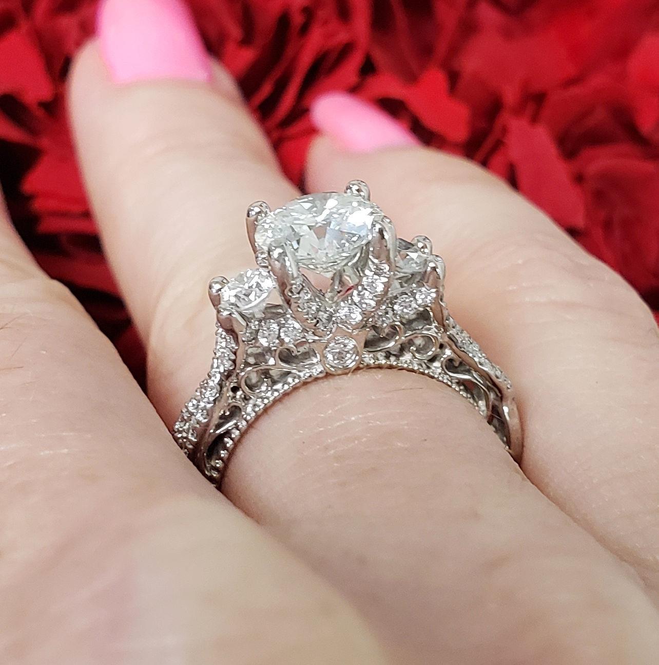 GIA Certifed Round Diamond Verrago Engagement Ring in