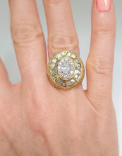 Load image into Gallery viewer, 3.00ct Diamond Octagon Shape Ring In 18k 750 Yellow Gold
