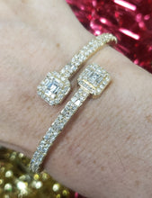 Load image into Gallery viewer, 5.00ct T.W. Baguette &amp; Round Diamond Hinged Bangle Bracelet
