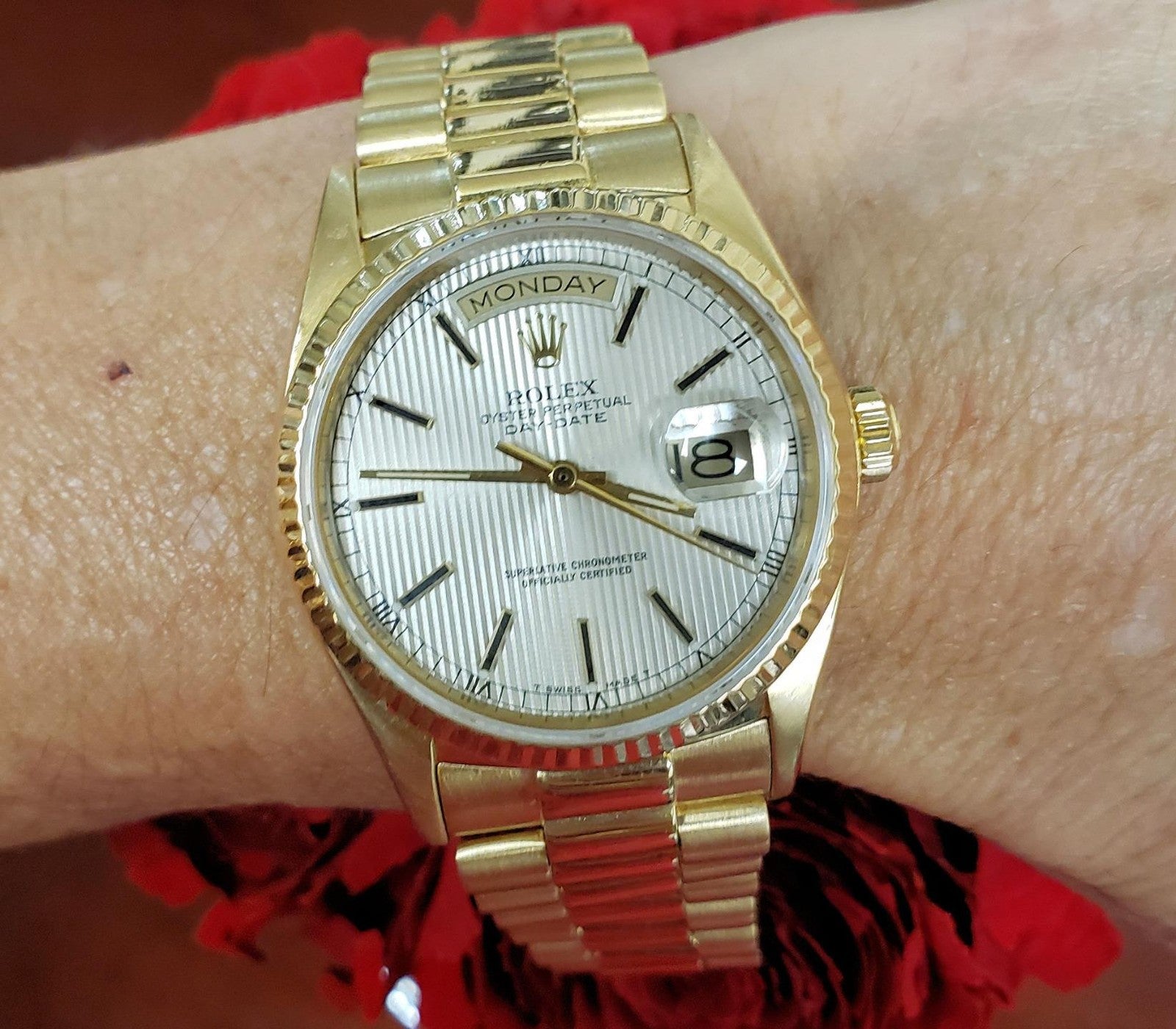 36mm Rolex Day-Date President 18k Yellow Gold Sapphire Quickset
