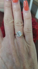 Load and play video in Gallery viewer, 2.13ct IGI Certified Lab Grown Round Diamond VS2 E Engagement Ring 14k Gold

