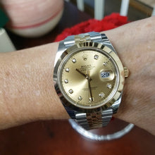 Load and play video in Gallery viewer, Complete set 41mm Rolex Datejust Two Tone Jubilee Champagne Diamond Dial 126303
