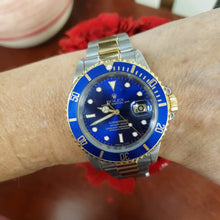 Load and play video in Gallery viewer, 40mm Rolex Submariner Two Tone 18/SS Chronometer Oyster Blue Dial Bezel 16613
