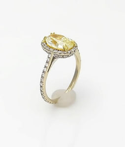 GIA 18k White Gold 2.00ct Oval Yellow Round White Diamond Halo Engagement Ring