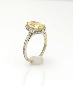 GIA 18k White Gold 2.00ct Oval Yellow Round White Diamond Halo Engagement Ring