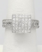 Load image into Gallery viewer, 18k White Gold Rayalty 2.00ct Princess Diamond Invisible Set Ring
