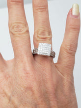 Load image into Gallery viewer, 18k White Gold Rayalty 2.00ct Princess Diamond Invisible Set Ring
