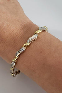 18K Two Tone 2.00ct Diamond Wavy Tennis Bracelet in White and Yellow Gold