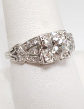 Load image into Gallery viewer, 1.42ct Round European Diamond Engagement Ring In Platinum
