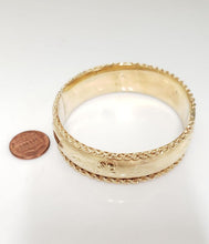 Load image into Gallery viewer, 14k Yellow Gold Floral Wide Hinge Bangle Bracelet
