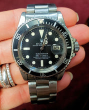 Load image into Gallery viewer, 40mm Vintage Rolex Submariner Stainless Steel Automatic Oyster 1680 8 Mil Serial
