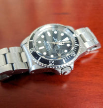 Load image into Gallery viewer, 40mm Vintage Rolex Submariner Stainless Steel Automatic Oyster 1680 8 Mil Serial
