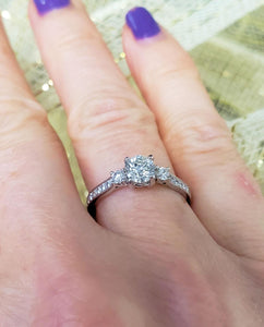 Rayalty 750 18k White Gold .81ct Round Diamond 3 Stone Engagement Ring