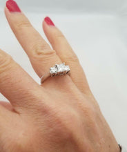 Load image into Gallery viewer, 14k WHITE GOLD 1.00ct PRINCESS CUT DIAMOND THREE STONE ENGAGEMENT RING
