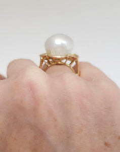 14k YELLOW GOLD LARGE 15mm BUTTON PEARL & DIAMOND STATEMENT RING
