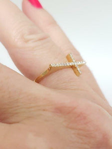 Afarin Collection 18k Yellow Gold .16ct VS/G Diamond Sideways Cross Ring