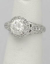 Load image into Gallery viewer, 18k WHITE GOLD 1.00ct ROUND DIAMOND VS2 HALO ENGAGEMENT RING

