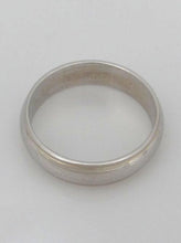 Load image into Gallery viewer, MENS 14K WHITE GOLD HIGH POLISH PLAIN MILLGRAIN EDGE WEDDING BAND RING 10 3/4 6m
