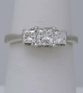 14k WHITE GOLD 1.00ct PRINCESS CUT DIAMOND THREE STONE ENGAGEMENT RING