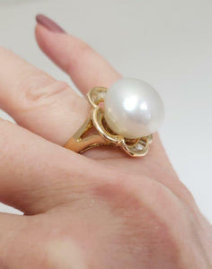 14k YELLOW GOLD LARGE 15mm BUTTON PEARL & DIAMOND STATEMENT RING