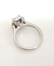 Load image into Gallery viewer, 1 1/2ct t.w. PRINCESS CUT DIAMOND ENGAGEMENT RING in PLATINUM VS2/HI
