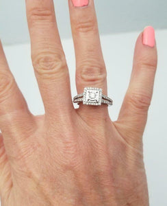 LADIES 10k WHITE GOLD 1/2ct ROUND DIAMOND ILLUSION HEAD HALO ENGAGEMENT RING