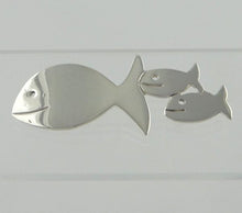 Load image into Gallery viewer, LADIES 925 STERLING SILVER 3 FISH SOLID FINE JEWELRY HIGH POLISH PIN BROOCH 1&quot;
