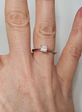 Load image into Gallery viewer, .46ctw PRINCESS CUT DIAMOND SOLITAIRE ENGAGEMENT RING in 14K WHITE GOLD
