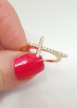 Load image into Gallery viewer, Afarin Collection 18k Yellow Gold .16ct VS/G Diamond Sideways Cross Ring
