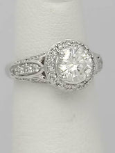 Load image into Gallery viewer, 18k WHITE GOLD 1.00ct ROUND DIAMOND VS2 HALO ENGAGEMENT RING
