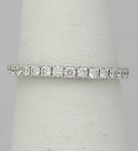 Load image into Gallery viewer, 750 18k WHITE GOLD 3/4ct ROUND DIAMOND ETERNITY WEDDING BAND RING 6.5
