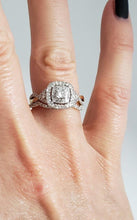 Load image into Gallery viewer, 14k YELLOW GOLD .75ctw PRINCESS CUT DIAMOND DOUBLE HALO ENGAGEMENT BRIDAL SET
