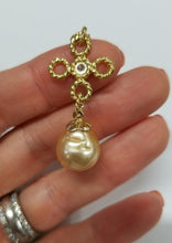 Load image into Gallery viewer, 14k YELLOW GOLD 1/4ct DIAMOND FLOWER DANGLE SOUTH SEA PEARL LONG DROP PENDANT 4&quot;
