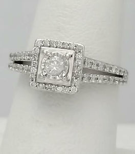 LADIES 10k WHITE GOLD 1/2ct ROUND DIAMOND ILLUSION HEAD HALO ENGAGEMENT RING