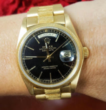 Load image into Gallery viewer, 18k Yellow Gold Rolex Oyster President Day Date Bark Black Dial Watch 18078 36mm
