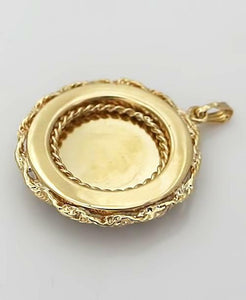 14k YELLOW GOLD ROUND PENDANT WITH TWO FISH & PEARLS